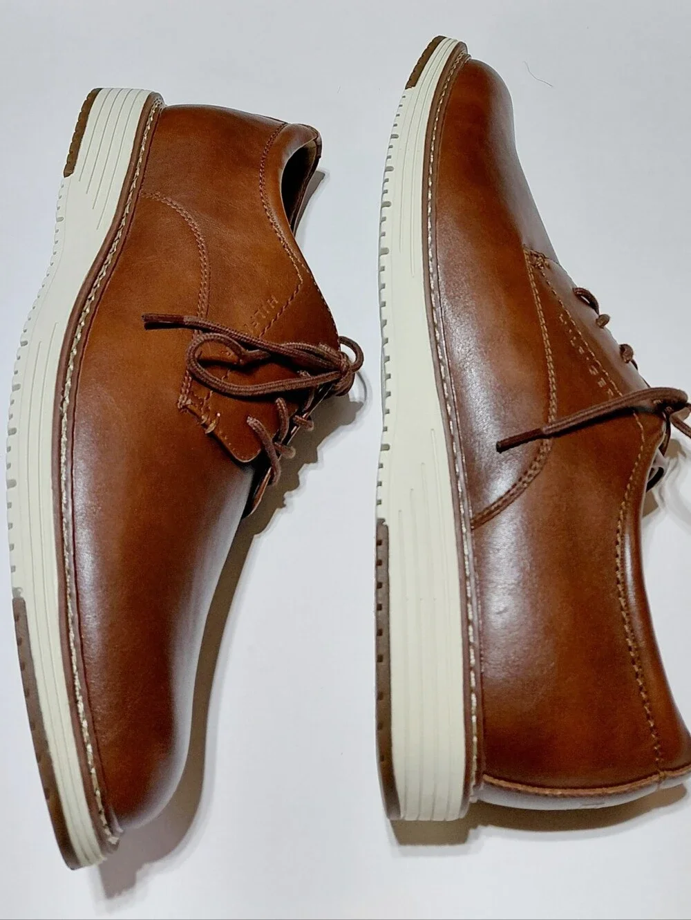 TOMMY HILFIGER  Men’s Brown Hiday Oxford Shoe Size 10